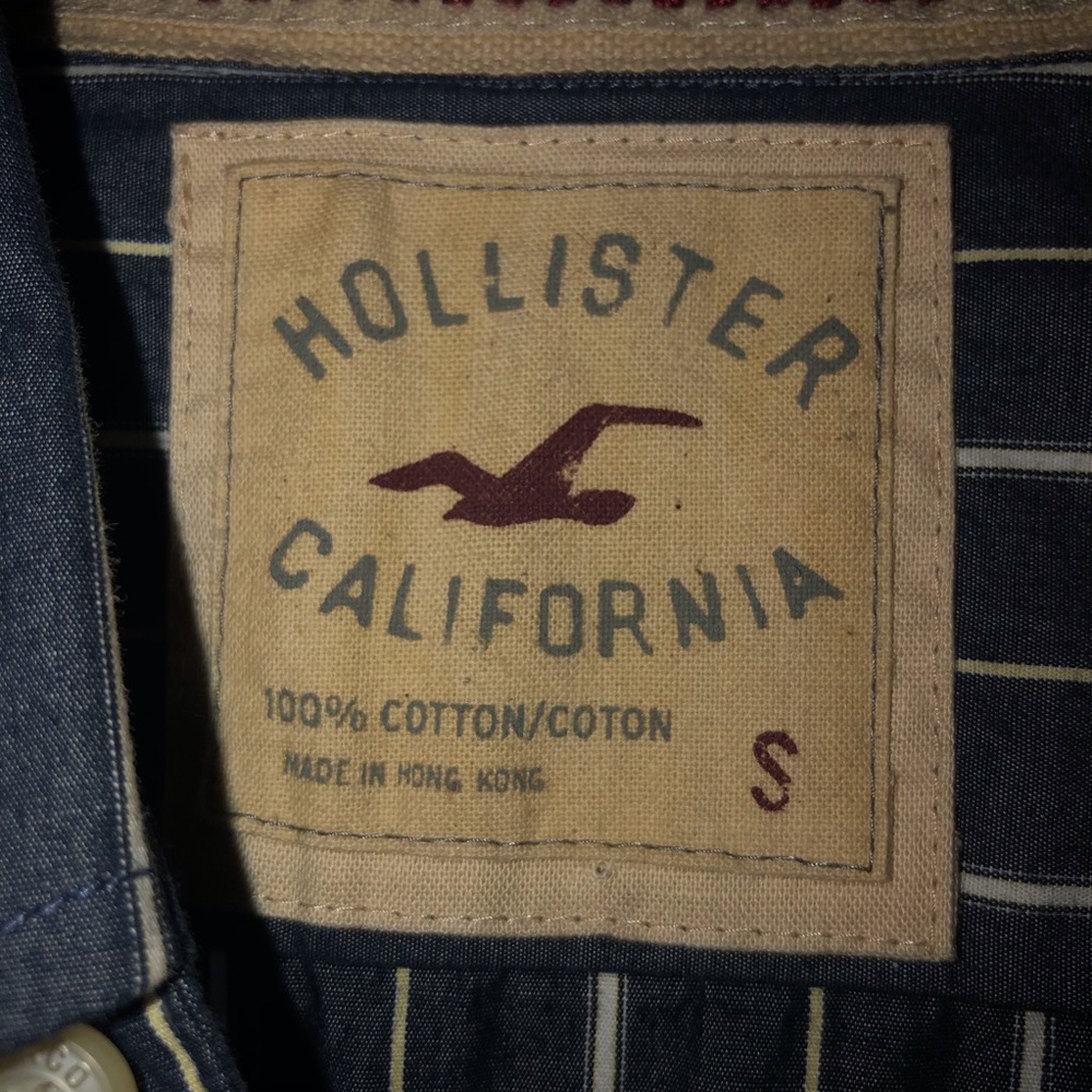Men’s Hollister Button Down The Front Shirt - Picture 2 of 3